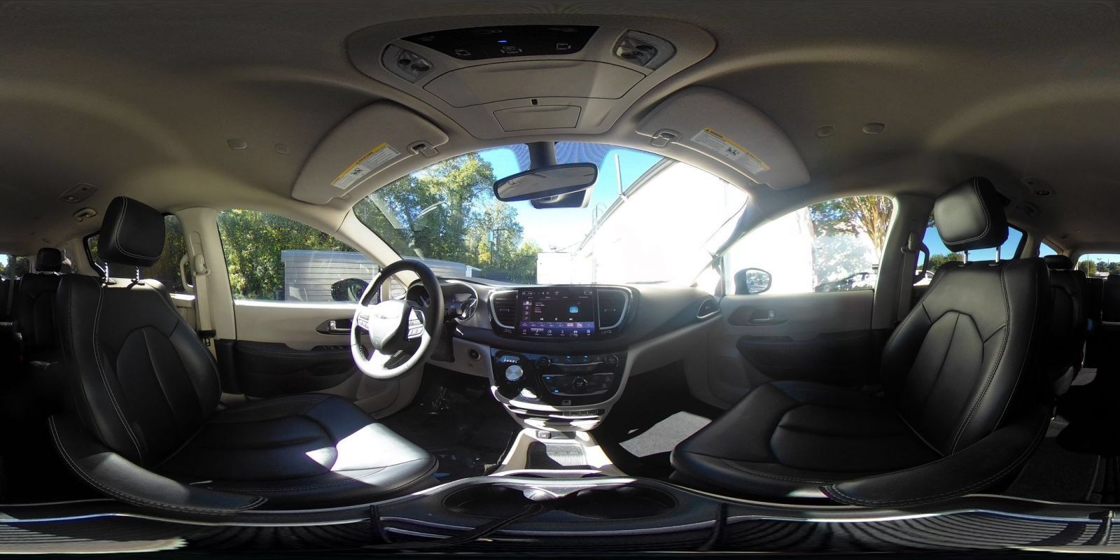 Used 2024 Chrysler Pacifica Touring-L FWD image 43