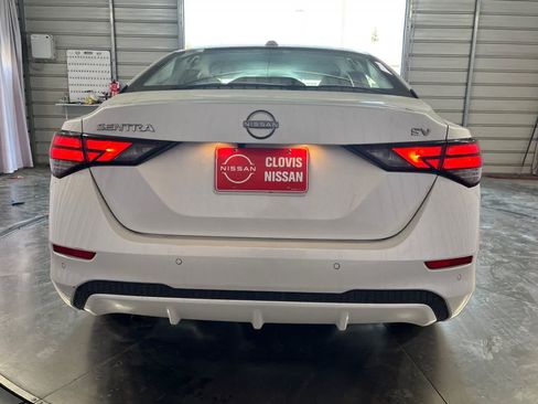 Used 2024 Nissan Sentra SV FWD image 8