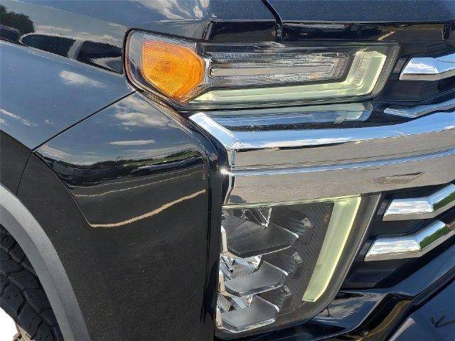 Used 2022 Chevrolet Silverado 3500 High Country AWD/4WD image 4