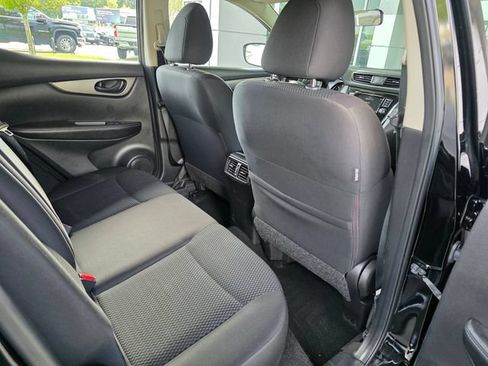Used 2019 Nissan Rogue Sport S AWD/4WD image 12