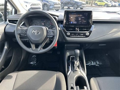 Used 2025 Toyota Corolla LE image 13