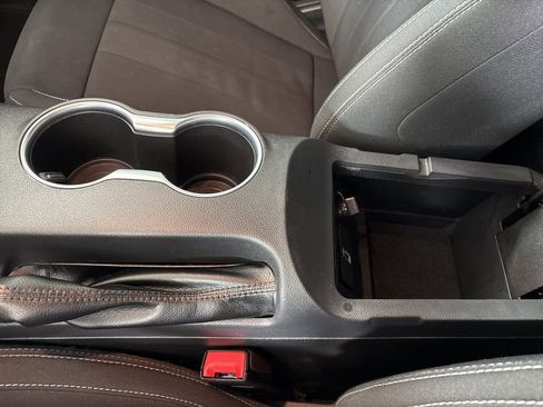 Used 2022 Ford Mustang Coupe image 30