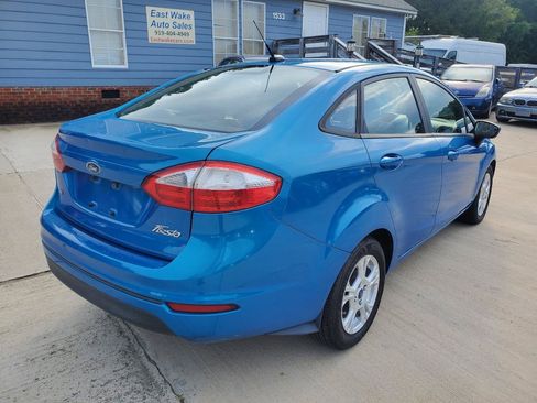 Used 2015 Ford Fiesta SE FWD image 9