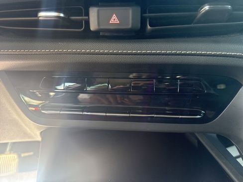 Used 2023 Buick Envision Essence image 34