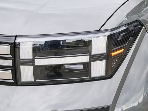 New 2026 Hyundai Santa Fe SE FWD image 8