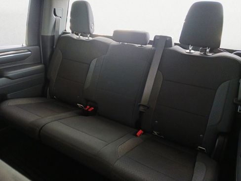 Used 2024 Chevrolet Silverado 2500 LT image 28