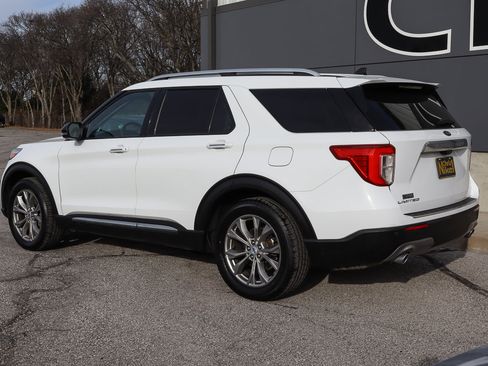 Used 2023 Ford Explorer Limited w/ Equipment Group 301A image 6