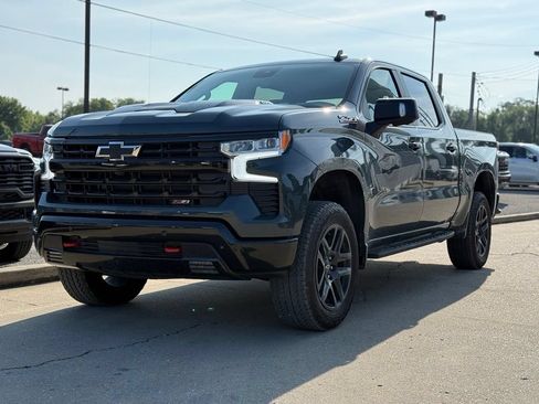 Used 2025 Chevrolet Silverado 1500 LT Trail Boss w/ LT Trail Boss Premium Package AWD/4WD image 2