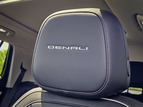 New 2026 GMC Terrain Denali w/ LPO, Floor Liner Package AWD/4WD image 17