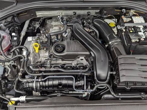 Used 2025 Volkswagen Jetta Sport FWD image 29