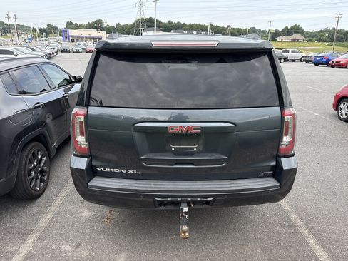 Used 2020 GMC Yukon XL SLT w/ Open Road Package AWD/4WD image 9