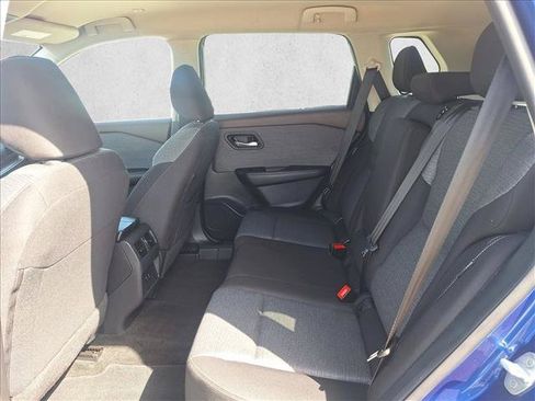 Used 2023 Nissan Rogue SV FWD image 15