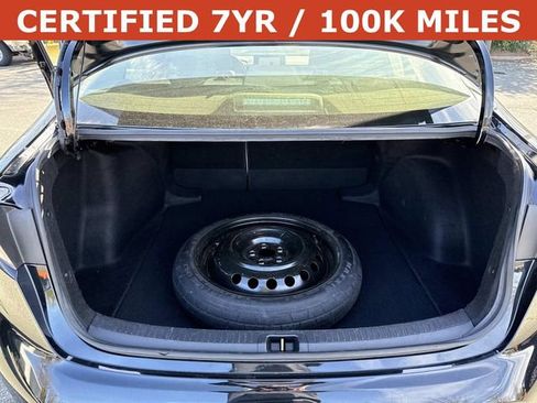 Used 2024 Toyota Corolla LE image 12