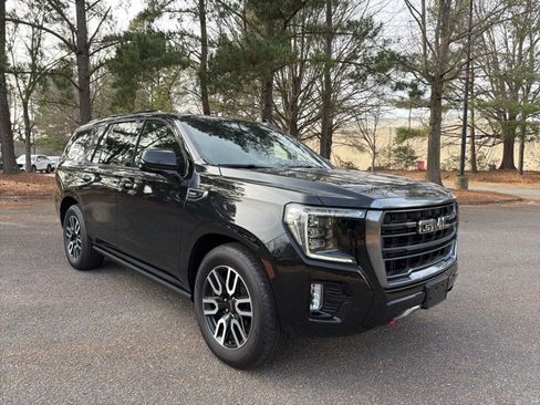 Used 2023 GMC Yukon AT4 w/ AT4 Premium Plus Package image 4