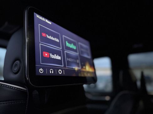 Certified 2024 Cadillac Escalade Sport Platinum w/ LPO, ONYX Package image 15