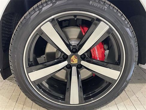 New 2026 Porsche Macan S image 11