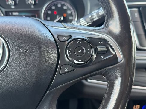 Used 2018 Buick Enclave Premium FWD image 25