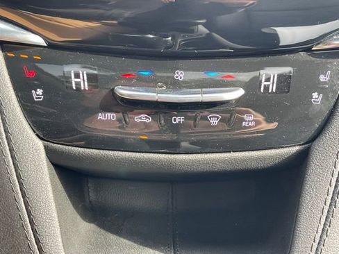 Used 2024 Cadillac XT6 Sport w/ Platinum Package image 14