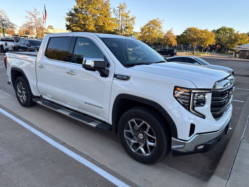 Used 2023 GMC Sierra 1500 SLT w/ SLT Premium Package AWD/4WD image 8