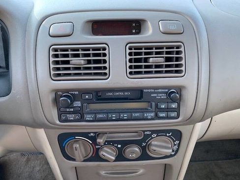 Used 1999 Toyota Corolla LE image 18