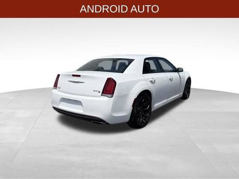 Used 2020 Chrysler 300 S RWD image 7