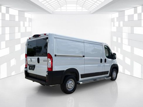 Used 2025 RAM ProMaster 2500 w/ U-Haul Equipment Group FWD image 7
