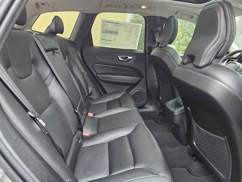 Certified 2025 Volvo XC60 B5 Core w/ Protection Package Premier image 11