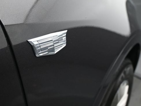 Used 2018 Cadillac XT5 Luxury w/ Driver Awareness Package image 15