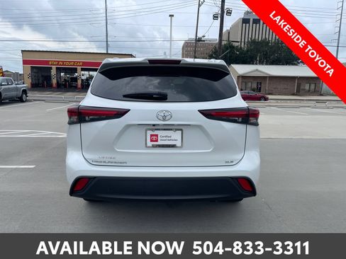Certified 2024 Toyota Highlander XLE FWD image 5