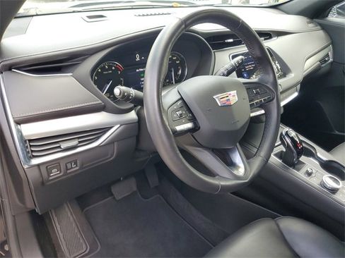 Certified 2023 Cadillac XT4 Premium Luxury image 19