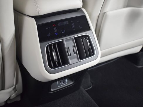 Certified 2024 Maserati Grecale GT image 22