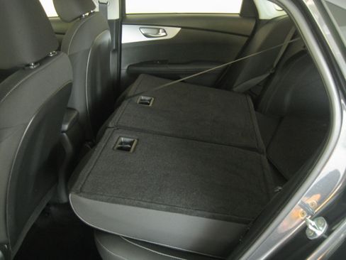 Certified 2023 Kia Forte LXS image 17