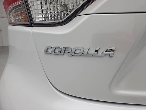 Used 2022 Toyota Corolla LE image 43