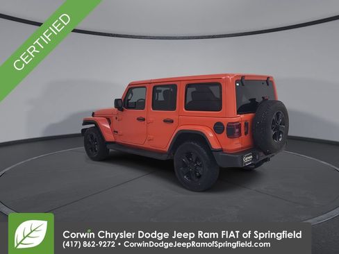 Used 2023 Jeep Wrangler Unlimited Sahara AWD/4WD image 16