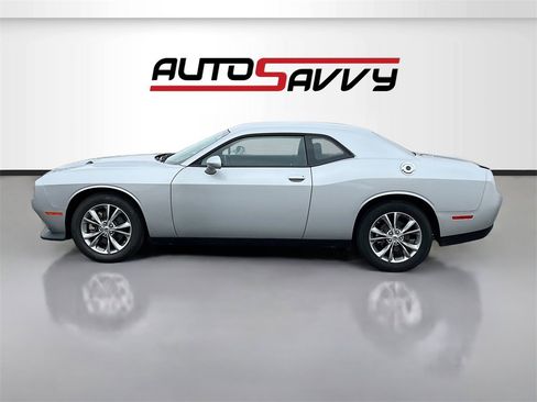 Used 2023 Dodge Challenger SXT w/ Cold Weather Group image 4