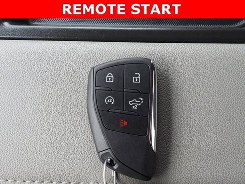 Used 2025 Chevrolet Silverado 2500 LT image 8