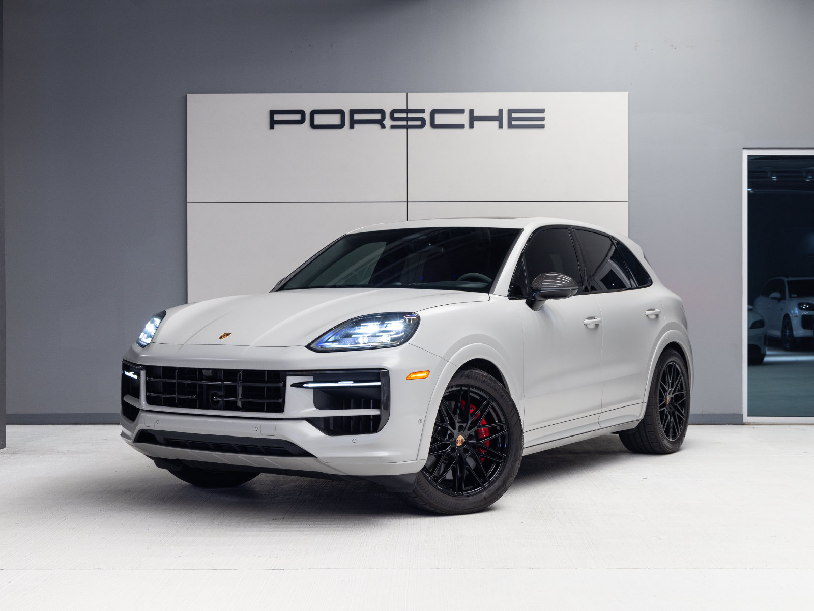 Certified 2026 Porsche Cayenne GTS AWD/4WD image 1