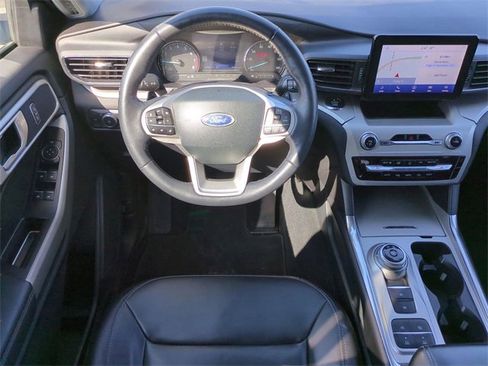 Used 2021 Ford Explorer XLT w/ Equipment Group 202A image 16