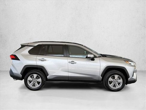 Used 2025 Toyota RAV4 XLE FWD image 4