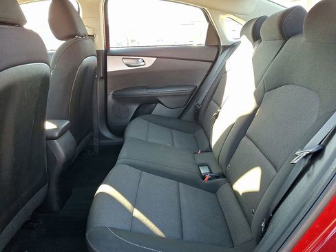 Used 2023 Kia Forte LXS image 10