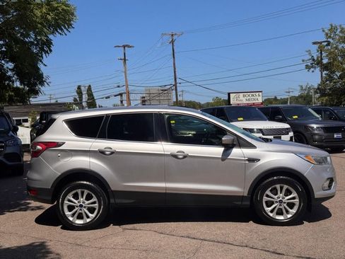 Used 2017 Ford Escape SE w/ SE Cold Weather Package AWD/4WD image 7