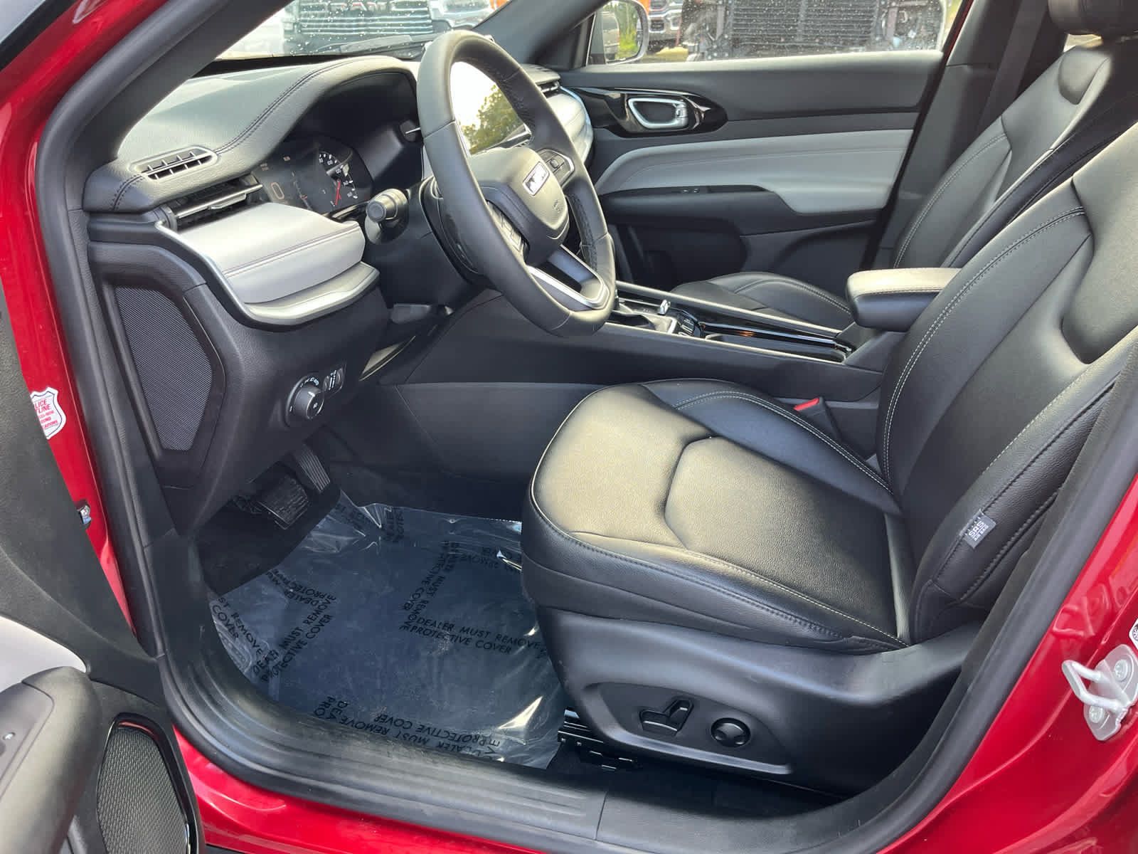 Used 2025 Jeep Compass Limited AWD/4WD image 10