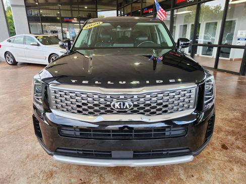 Used 2020 Kia Telluride LX image 2