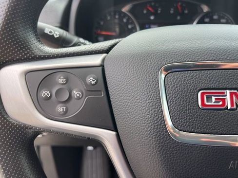 Used 2024 GMC Terrain SLE FWD image 18