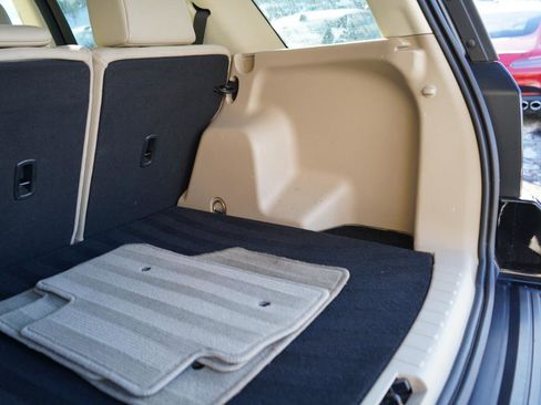 Used 2013 Land Rover LR2 image 58