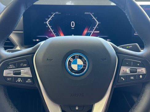 Used 2023 BMW i4 eDrive35 RWD image 10
