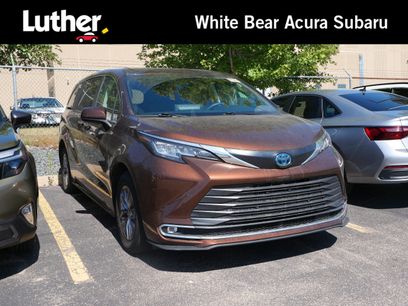 Used 2022 Toyota Sienna XLE