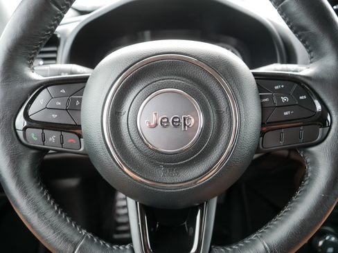 Used 2020 Jeep Renegade Altitude AWD/4WD image 25
