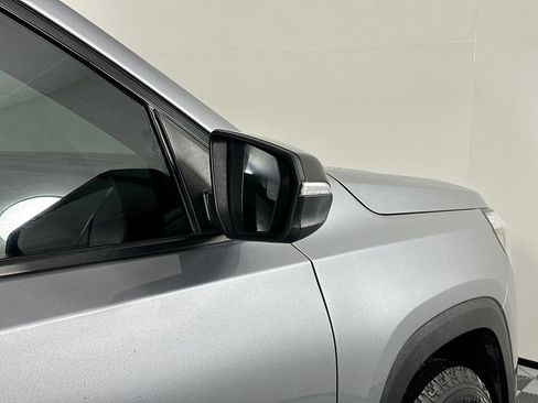 Used 2023 GMC Terrain AT4 image 40