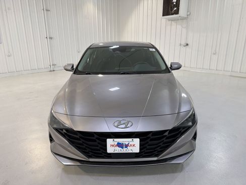 Used 2021 Hyundai Elantra SEL w/ Convenience Package image 29